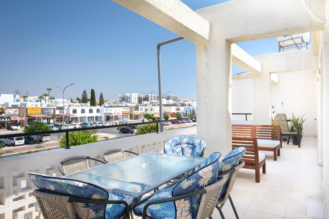 Paphos Seaview 3 Bedroom Kings Road Penthouse מראה חיצוני תמונה